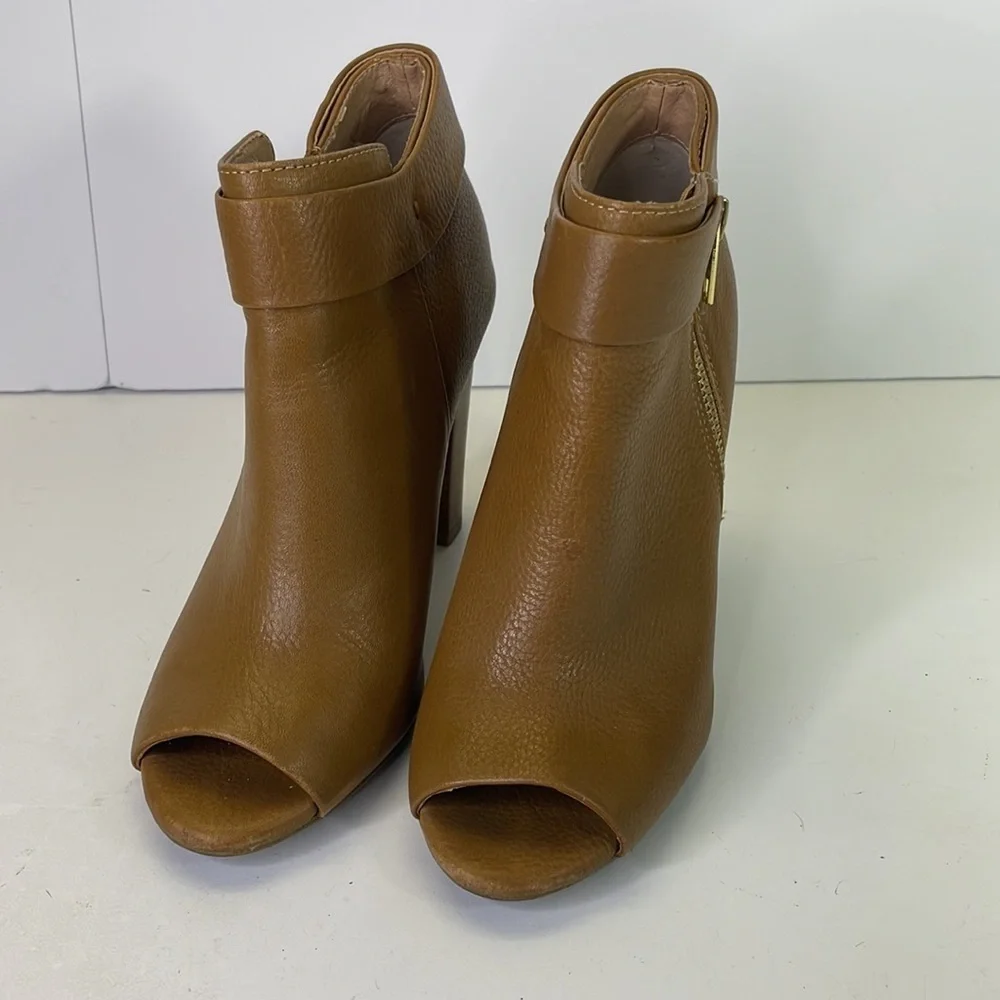Splendid tan leather peep toe bootie